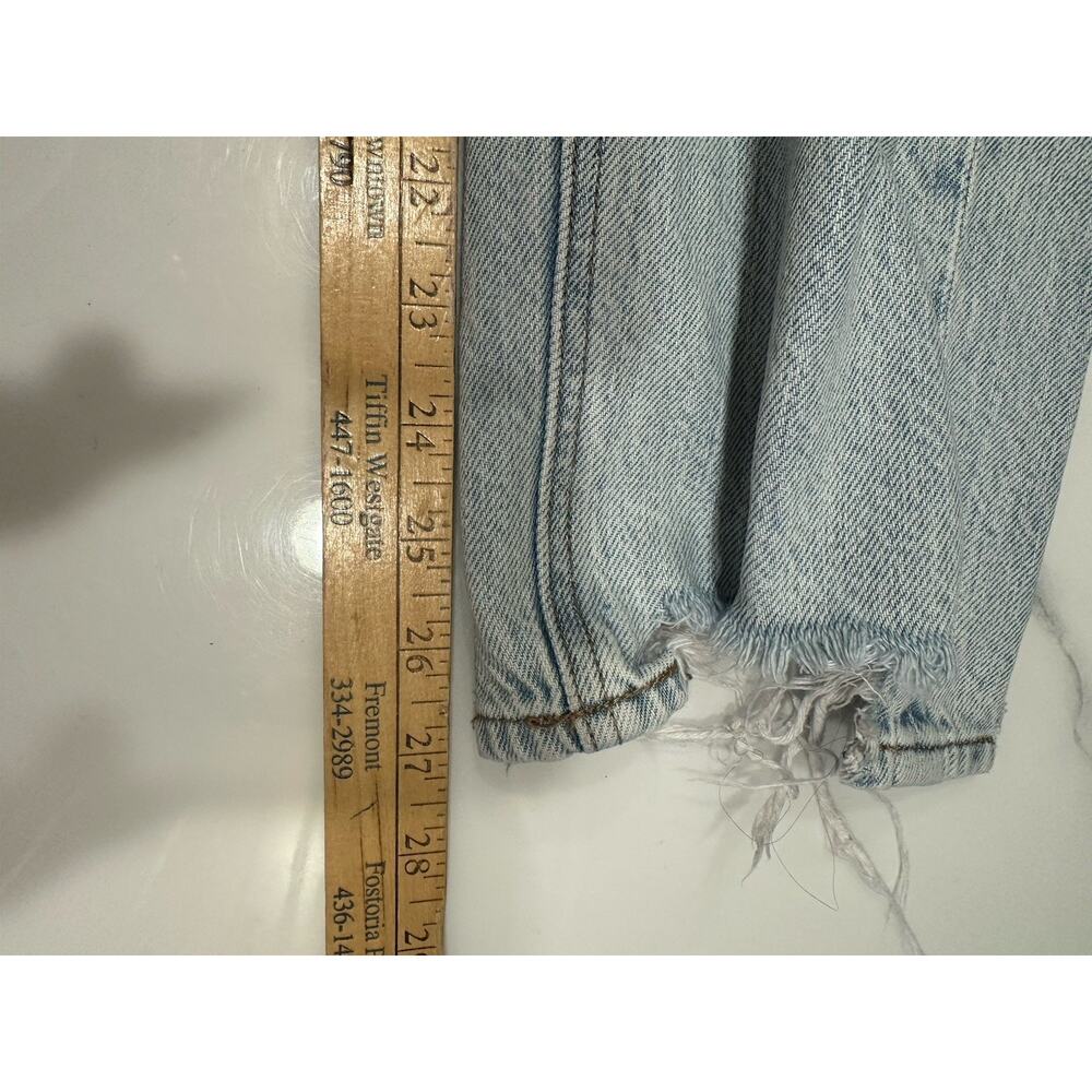 American Eagle Highest Rise 90s Boyfriend Jeans Women’s6 Light Wash Distressed - Picture 8 of 8